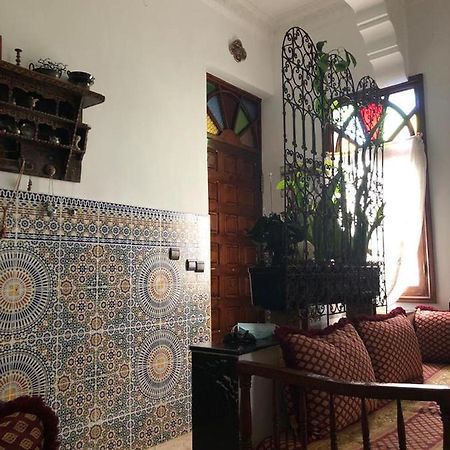 Appartement Meuble 5 Personnes En Plein Centre Ville Rabat Bagian luar foto