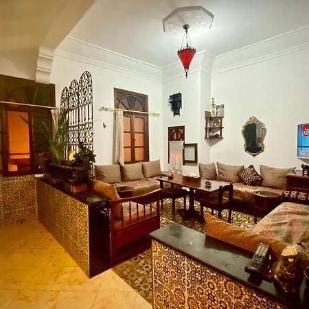 Appartement Meuble 5 Personnes En Plein Centre Ville Rabat Bagian luar foto